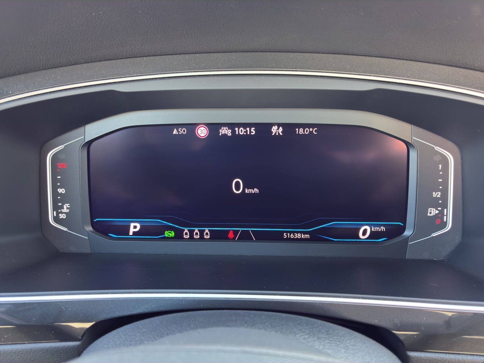 Fahrzeugabbildung Volkswagen Tiguan TDI R-Line DSG 4M Matrix Navi AID ACC RFK