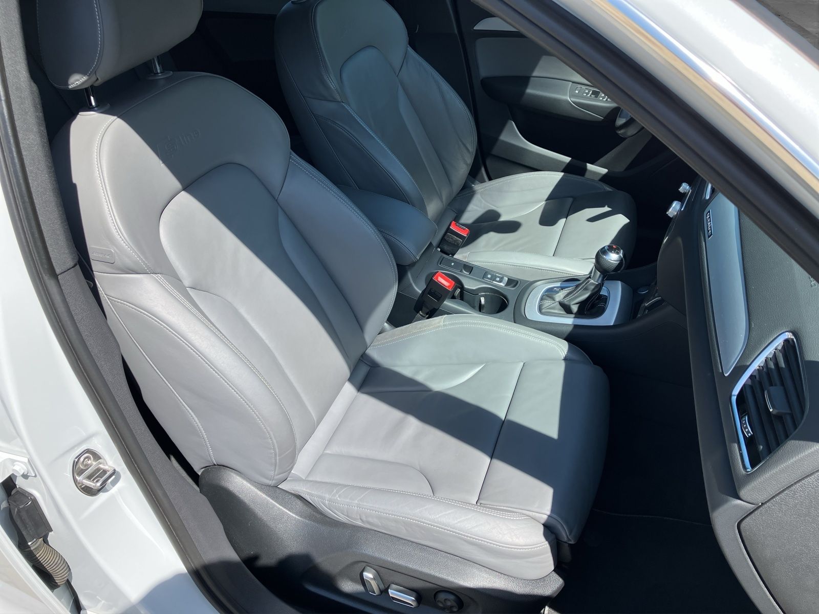 Fahrzeugabbildung Audi Q3 sport quattro S-Line LED Nappa