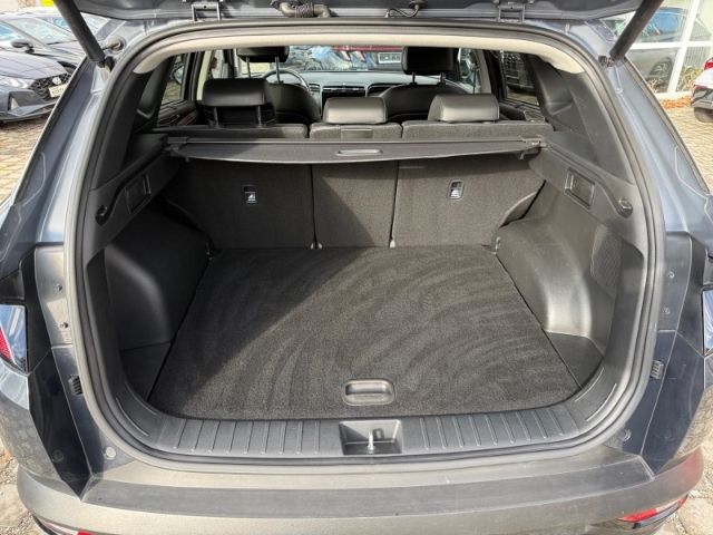 Fahrzeugabbildung Hyundai Tucson Prime Plug-In Hybrid 4WD AHK Navi Leder D