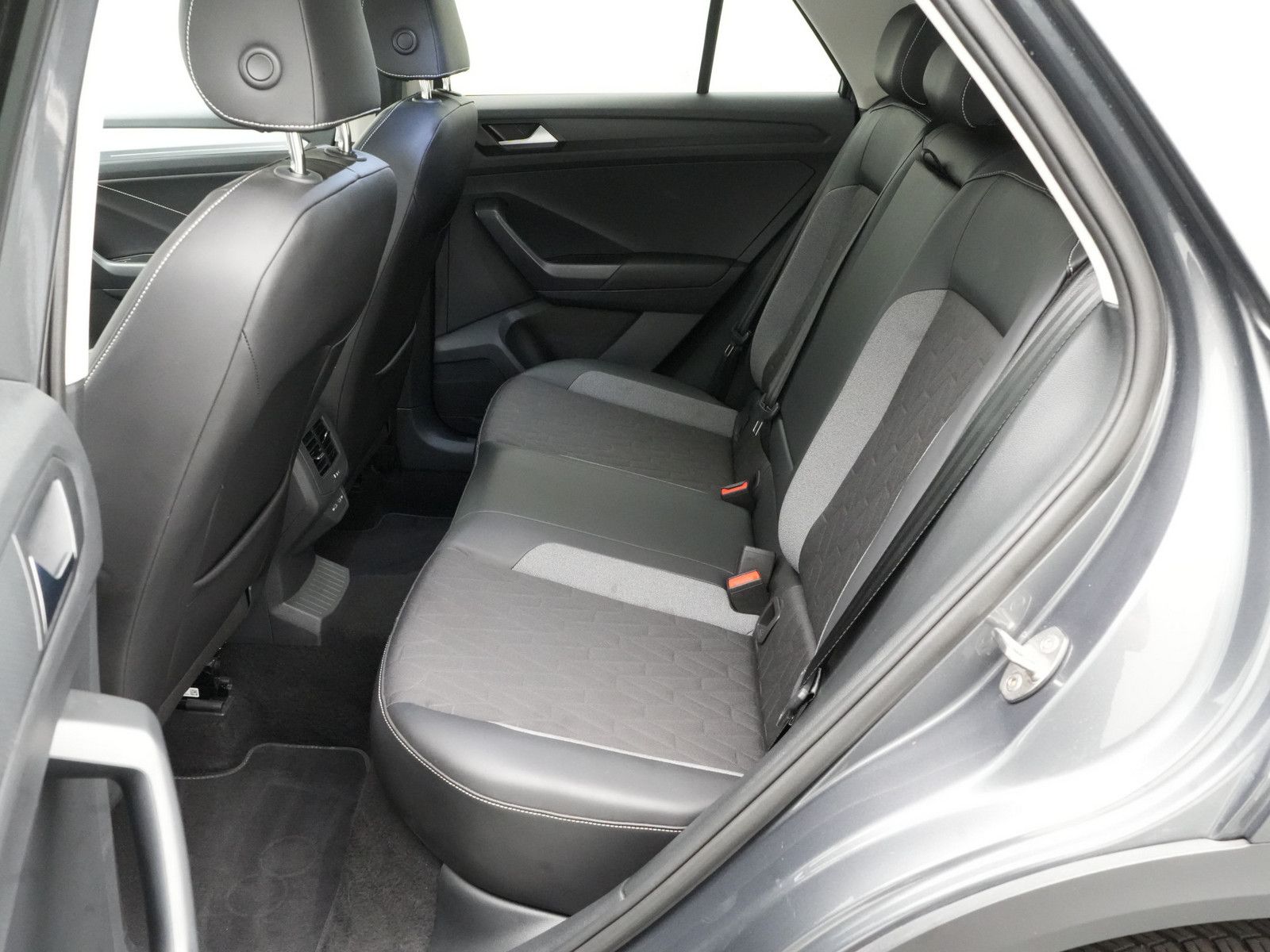 Volkswagen T-Roc - Bild 14