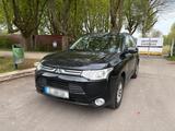 Mitsubishi Outlender 2WD ) manuel! 2.2 Diesel - Mitsubishi Outlander in Duisburg