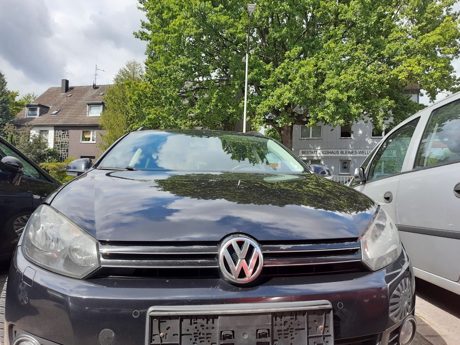 Volkswagen Golf - 1