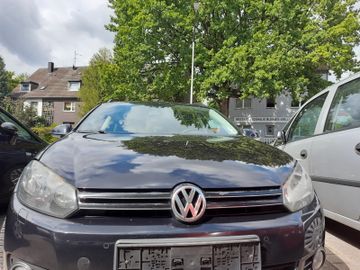 Volkswagen Golf - 1