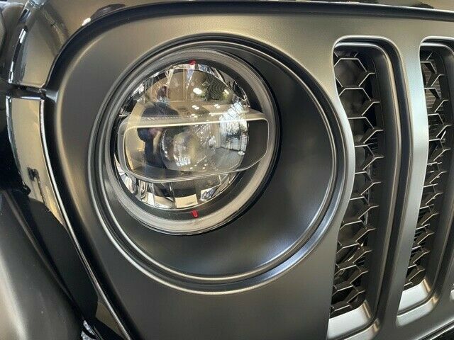 Fahrzeugabbildung Jeep 392 UNLIMITED RUBICON 6.4L-V8 SKY ONE TOP-CAM