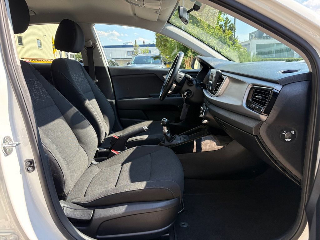 Fahrzeugabbildung Kia Rio 1.2 Edition 7
