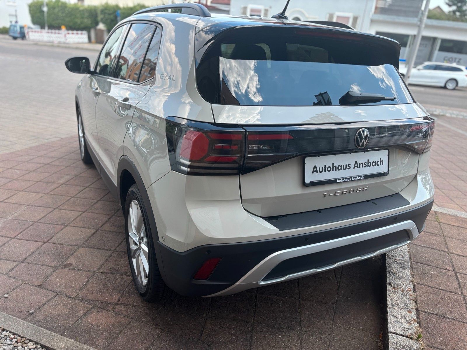 Fahrzeugabbildung Volkswagen T-Cross 1.0 TSI 85 kW Goal