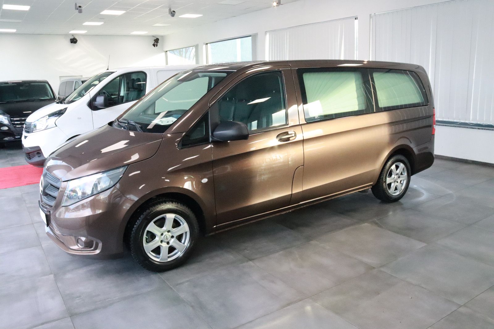 MERCEDES-BENZ Vito Hentschke Bestattungswagen / Leichenwagen
