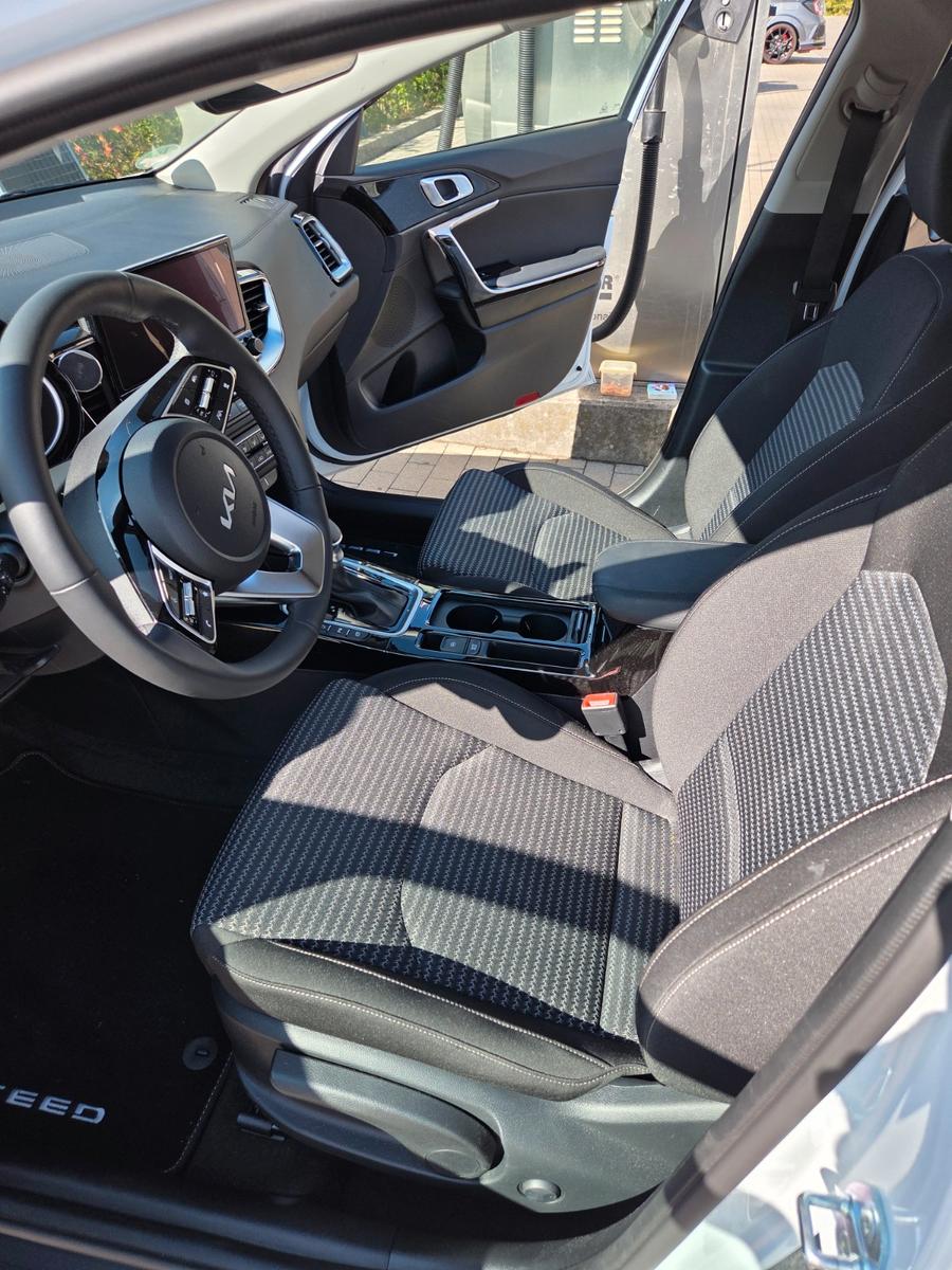Kia cee'd Sportswagon 1.5 T-GDI DCT Vision Sport...