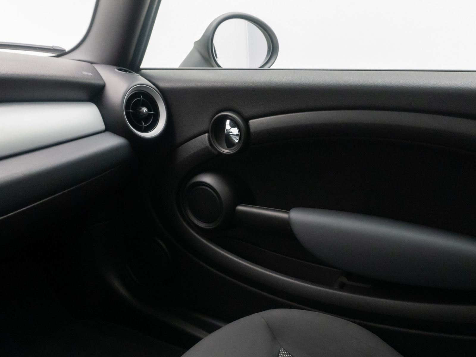 Fahrzeugabbildung MINI Cooper Cabrio PDC Lederlenkrad Sitzhzng MP3 LM