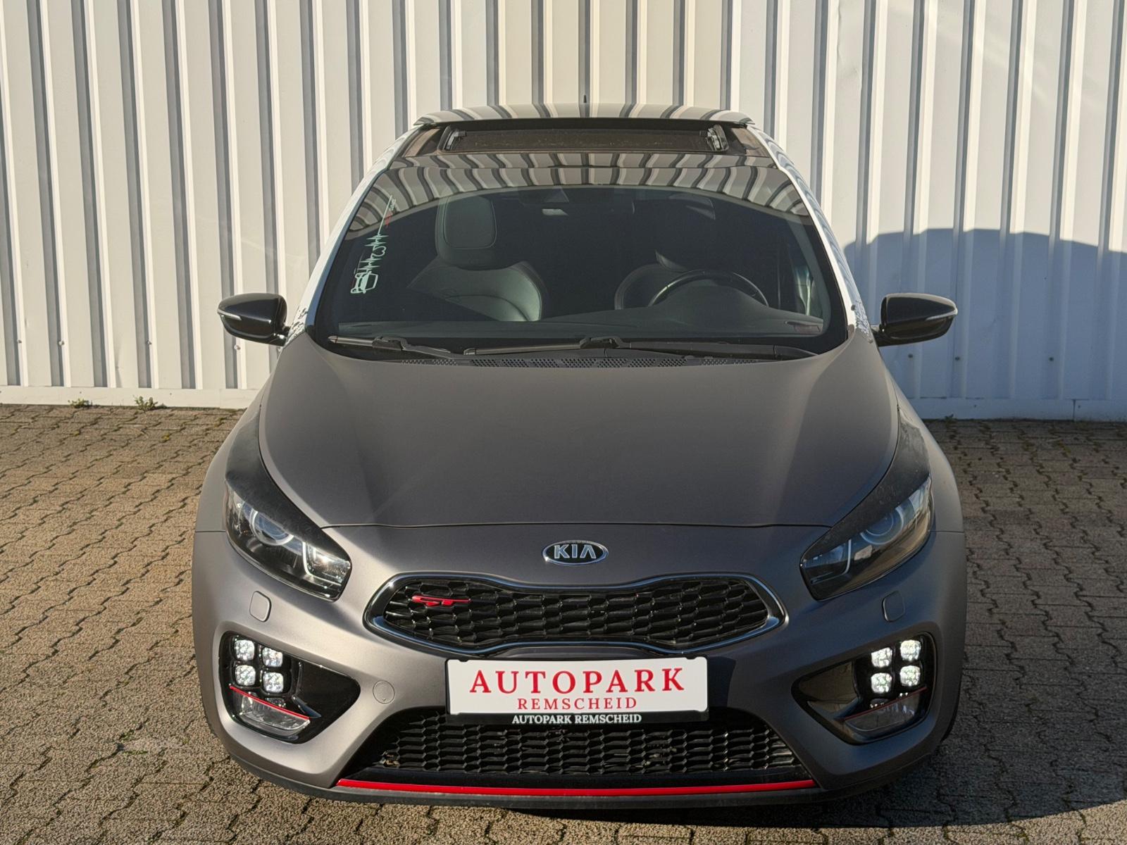Kia Ceed 1.6 T-GDI GT-Track*PANO*KEYLESS*NAP*RFK*