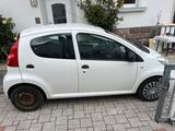 Peugeot 107.  5 Türe und CarPlay +4 Winter... - Peugeot 107: 1.4