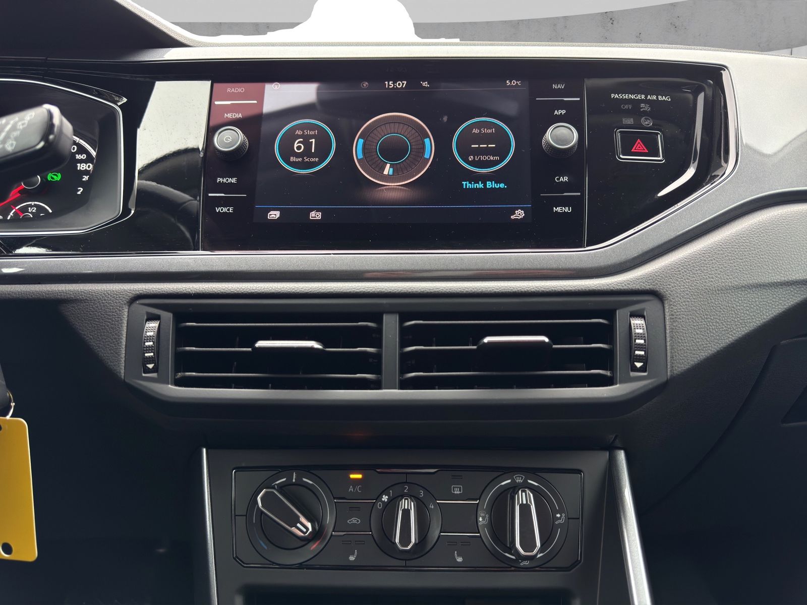 Fahrzeugabbildung Volkswagen Polo DSG*Highline*App-Connect* SHZ*Allwetterreif