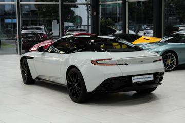 صورة 3 لـ 2017 Aston Martin DB11
