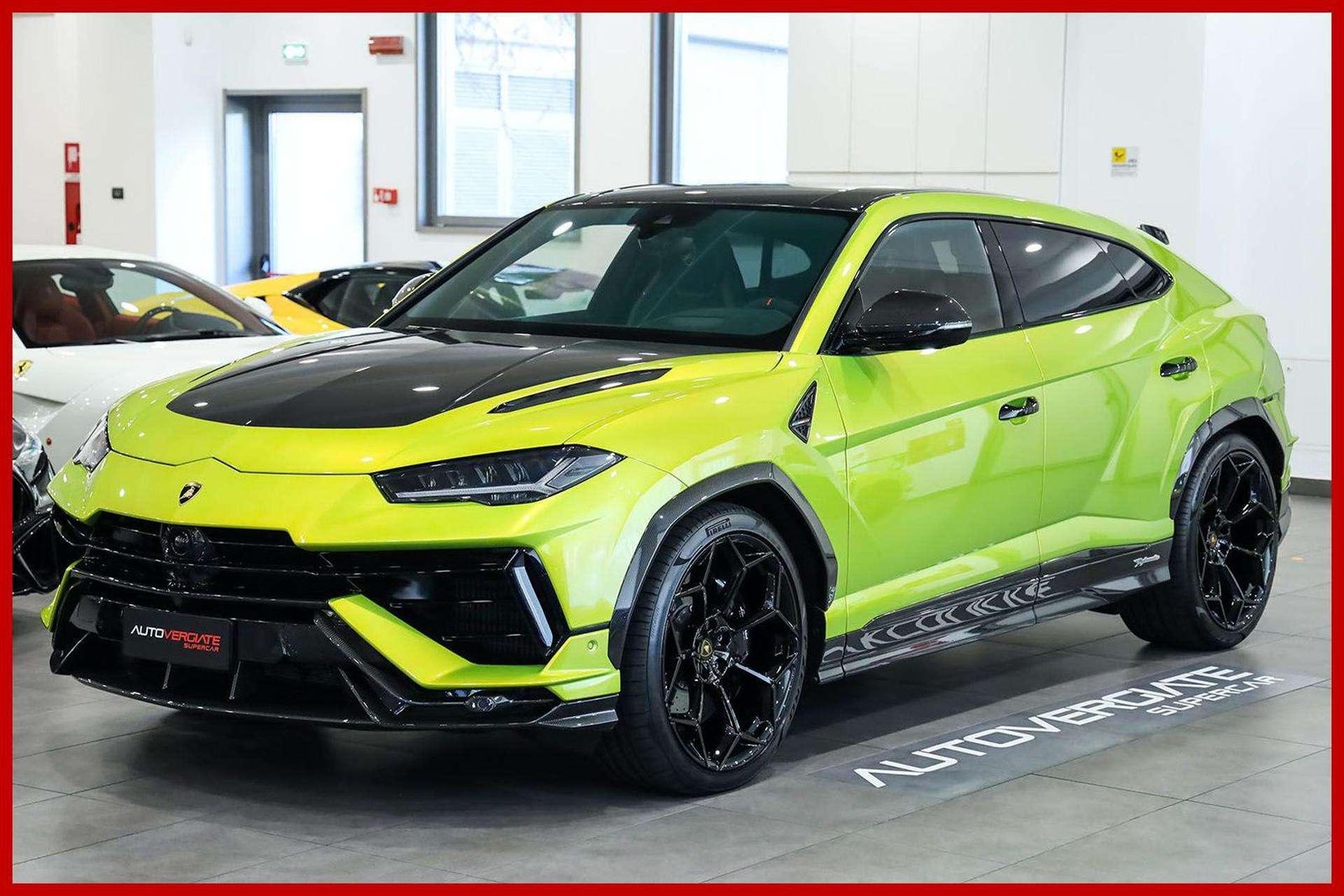 Lamborghini Urus 4.0 Performante | FULL CARBON | AKRAPOVIC