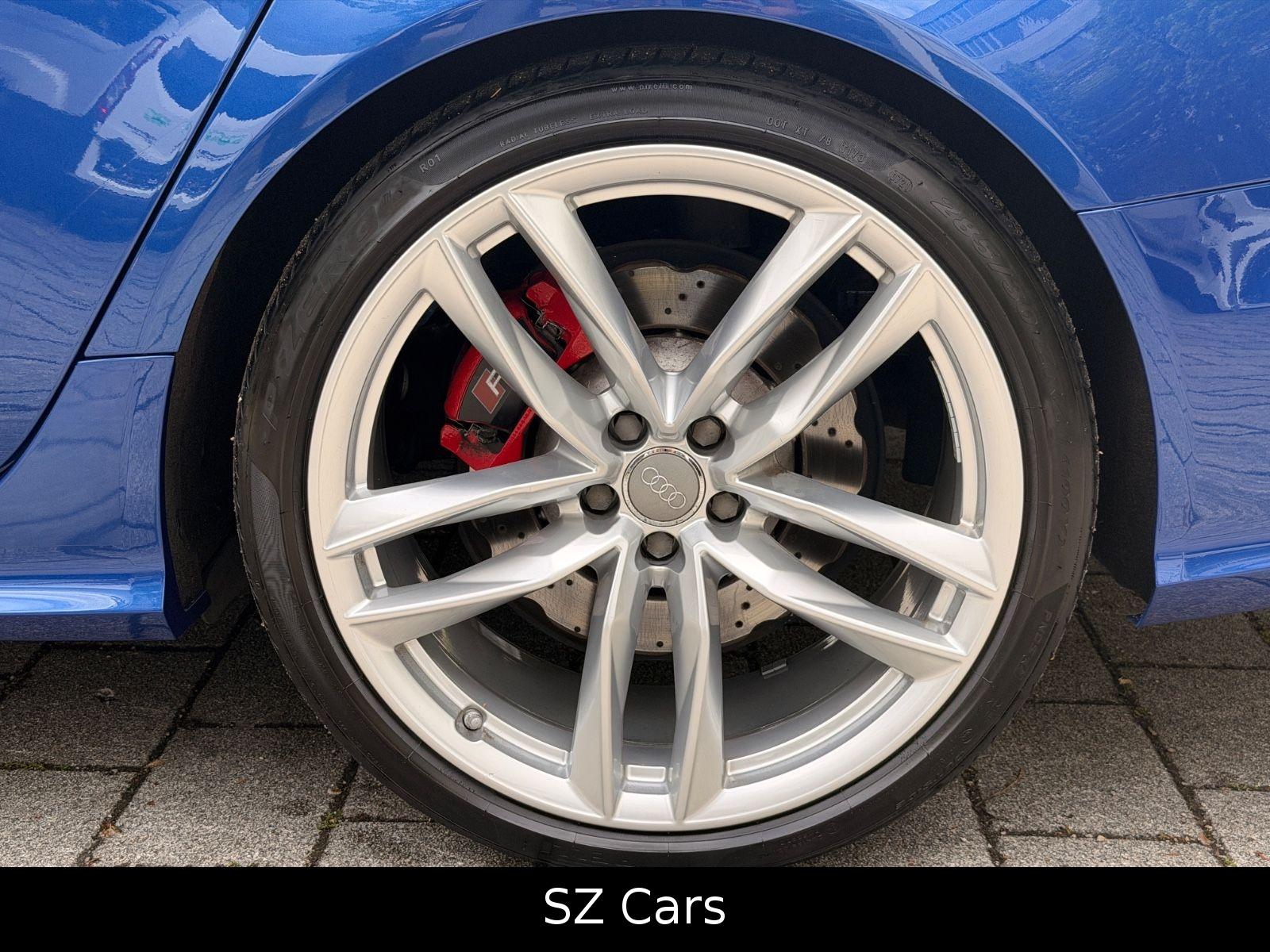 AUDI RS6 AVANT