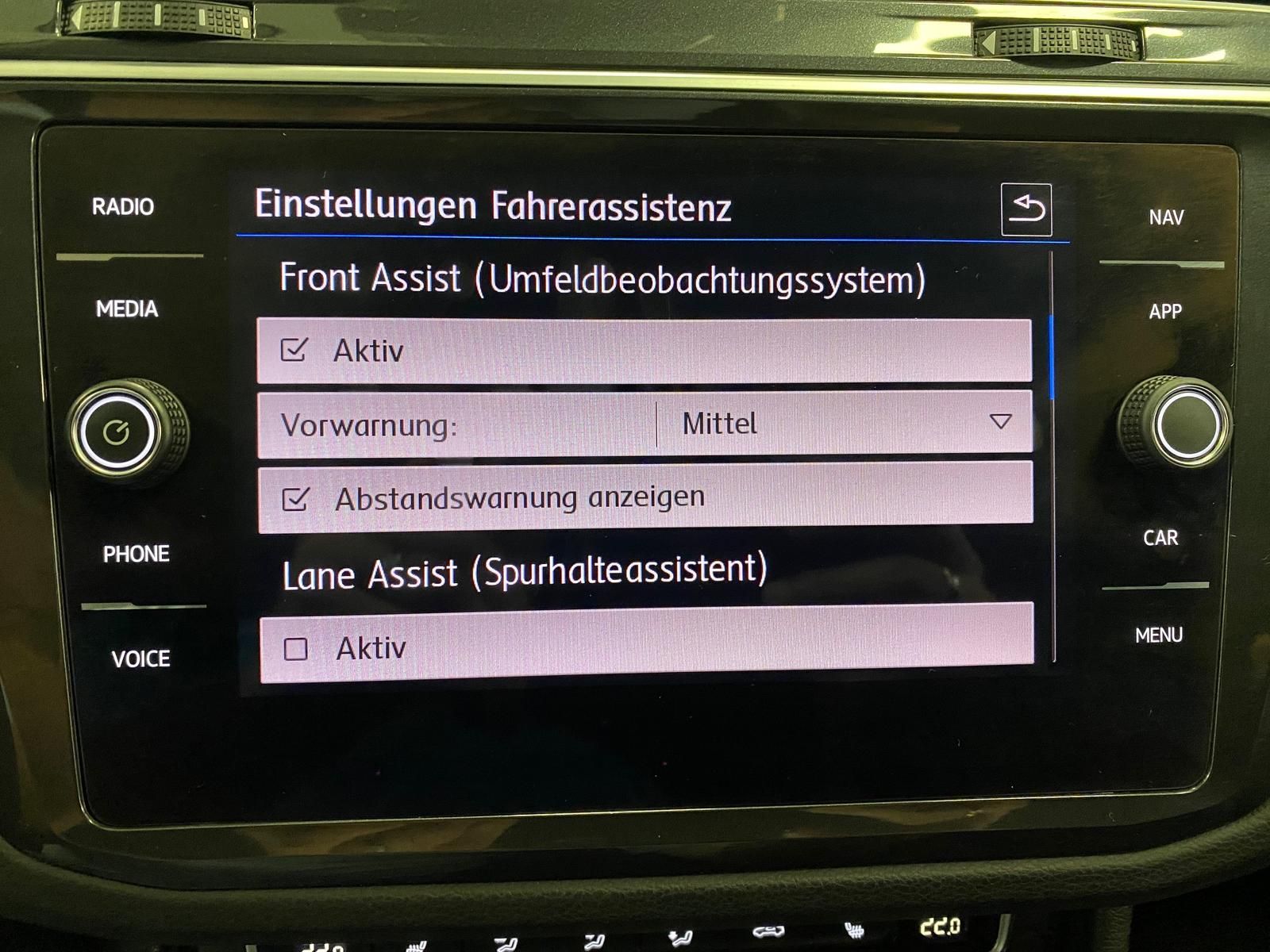 Fahrzeugabbildung Volkswagen Tiguan 2.0 TDI +AHK+APP+ALLWETTER+KLIMA+ACC