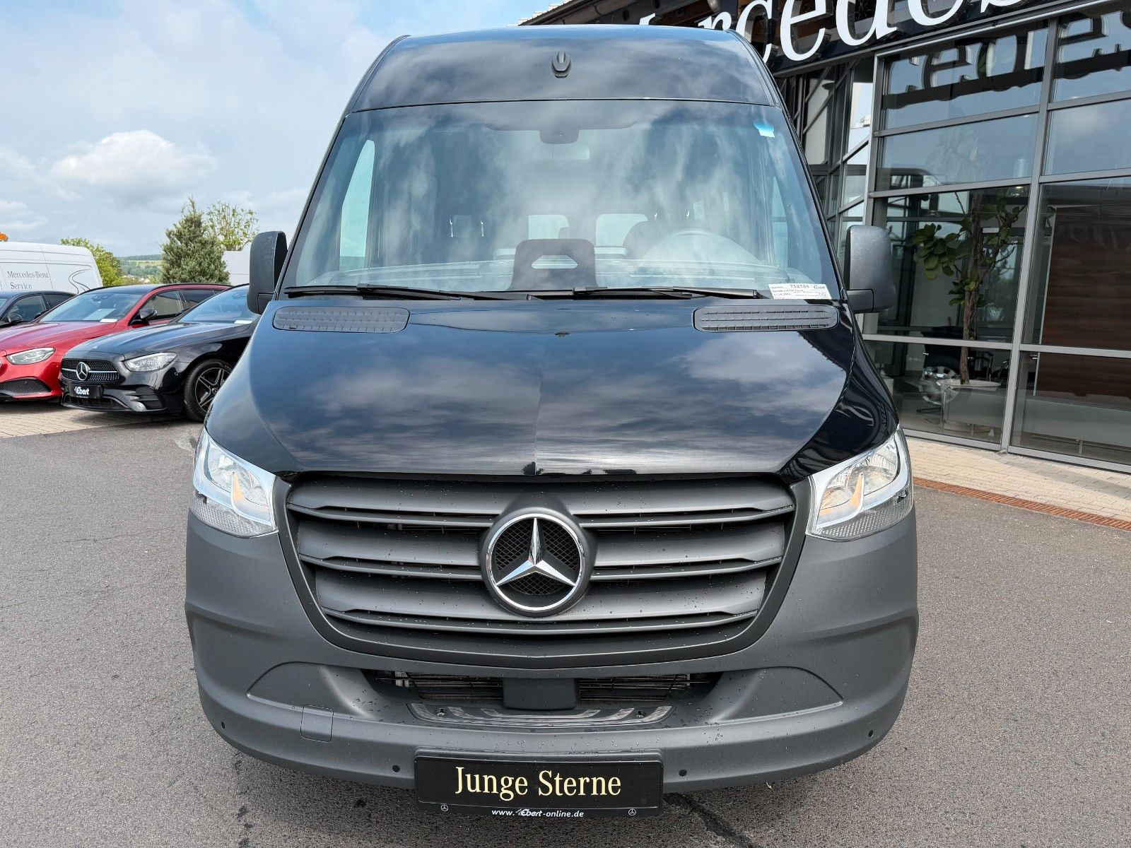 Fahrzeugabbildung Mercedes-Benz Sprinter 317 CDI 4325 Tourer Dachklima AHK