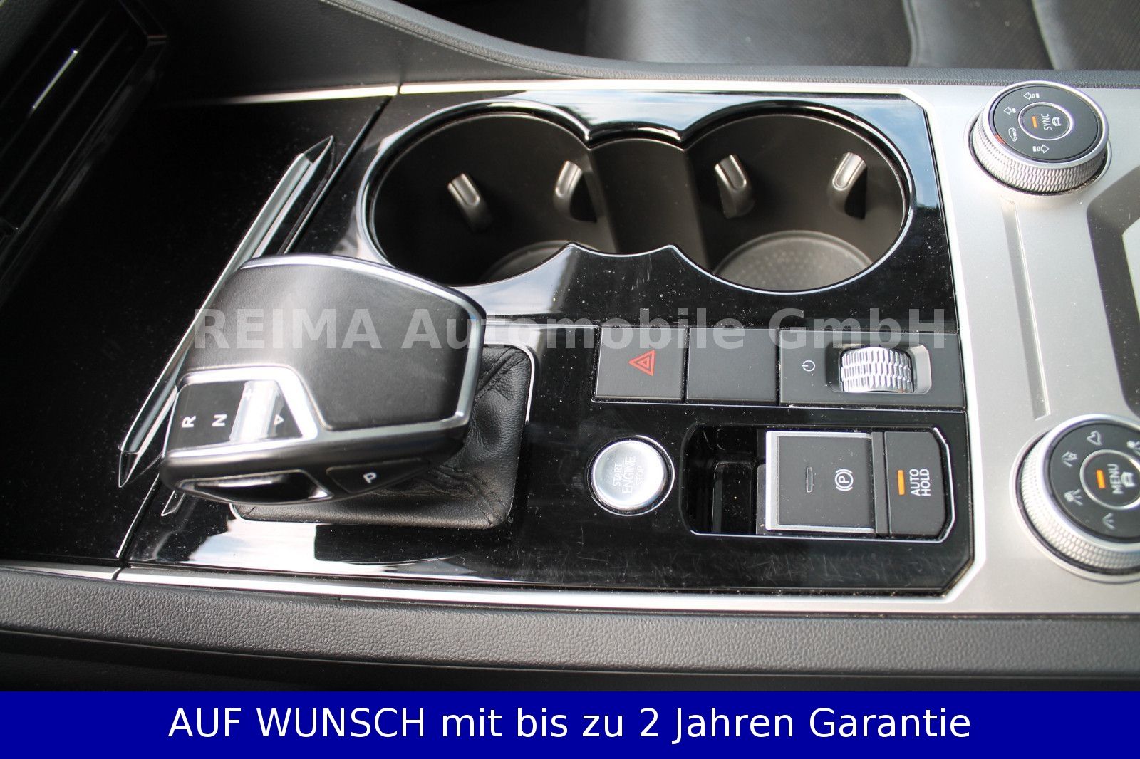 Fahrzeugabbildung Volkswagen Touareg 3,0D Elegance 4Motion, Pano, Luft