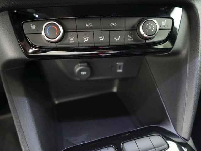 Corsa F FACELIFT YES HYBRID eDCT+RÜCKFAHRKAMERA+
