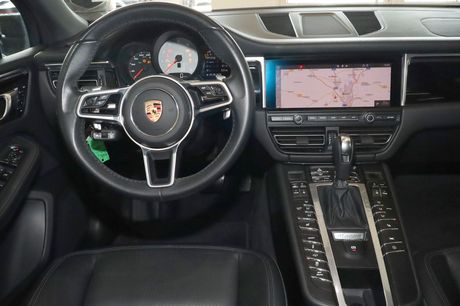 Fahrzeugabbildung Porsche Macan S Panorama, Luftfederung, ACC, APPROVED