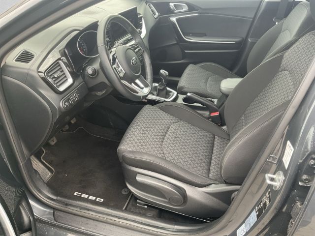 Fahrzeugabbildung Kia Ceed VISION 1.4 T-GDI *KOMFORT-PAKET*NAVIGATIONS