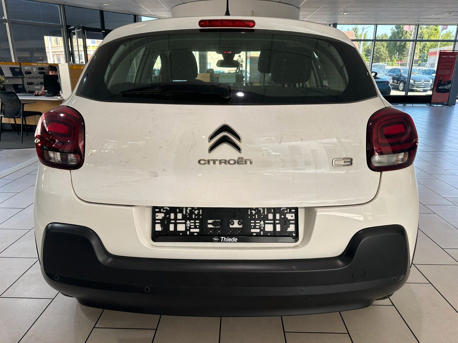 Fahrzeugabbildung Citroën C3 Feel Pack 1.2 NAVI/LED/PDC/ALU/DAB/TEMPOMAT