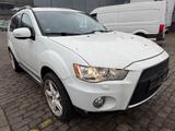 Mitsubishi Outlander Instyle 4WD Schiebedach 7sitzer leder - Mitsubishi Outlander Instyle mit Diesel-Antrieb