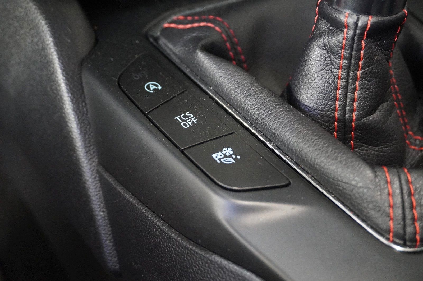 Fahrzeugabbildung Ford Focus 1,0 ST LINE SPORT NAVI/LED/KAMERA/PANO./SH