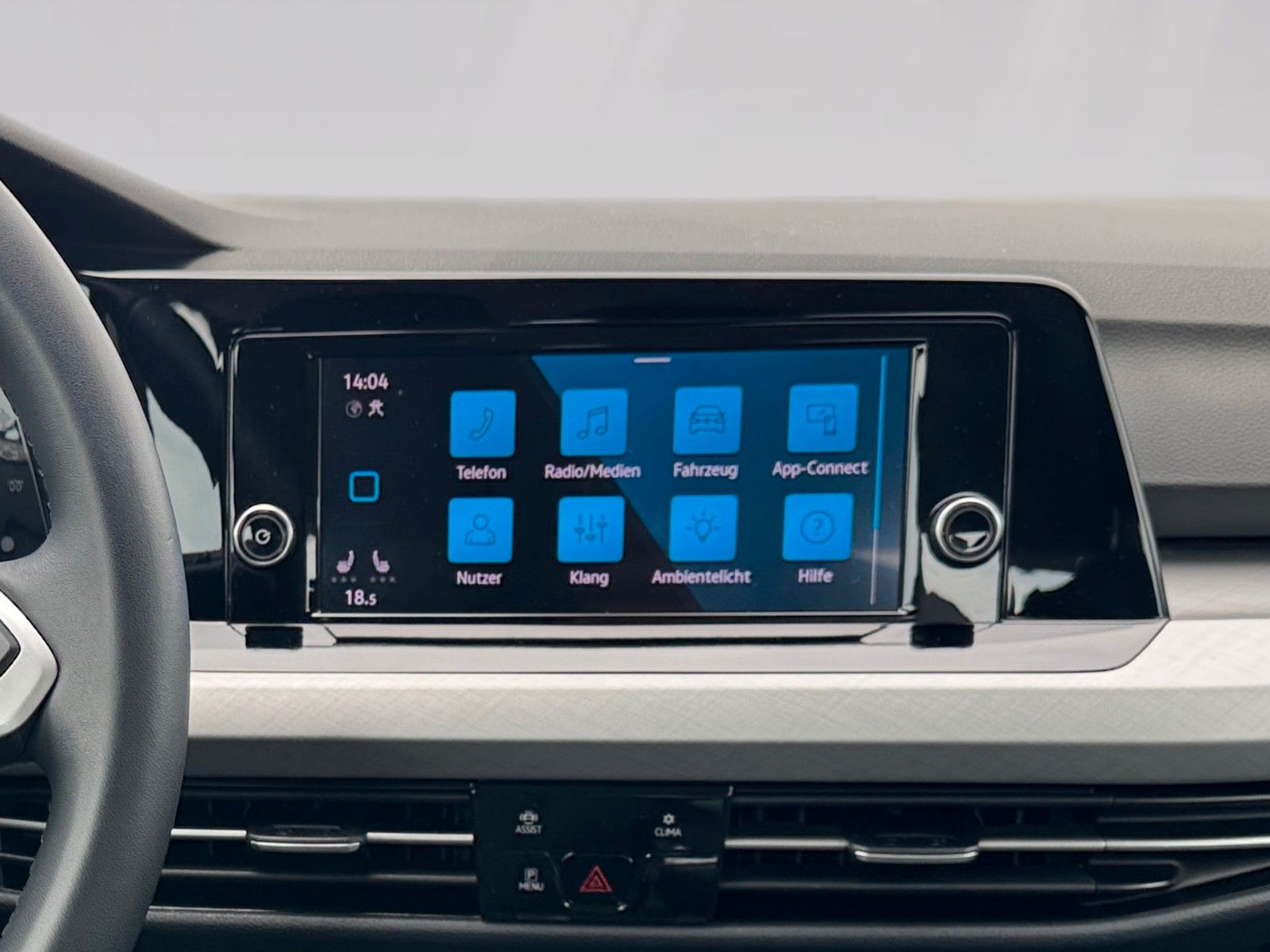 Fahrzeugabbildung Volkswagen Golf VIII Lim. Life 1.5 TSI