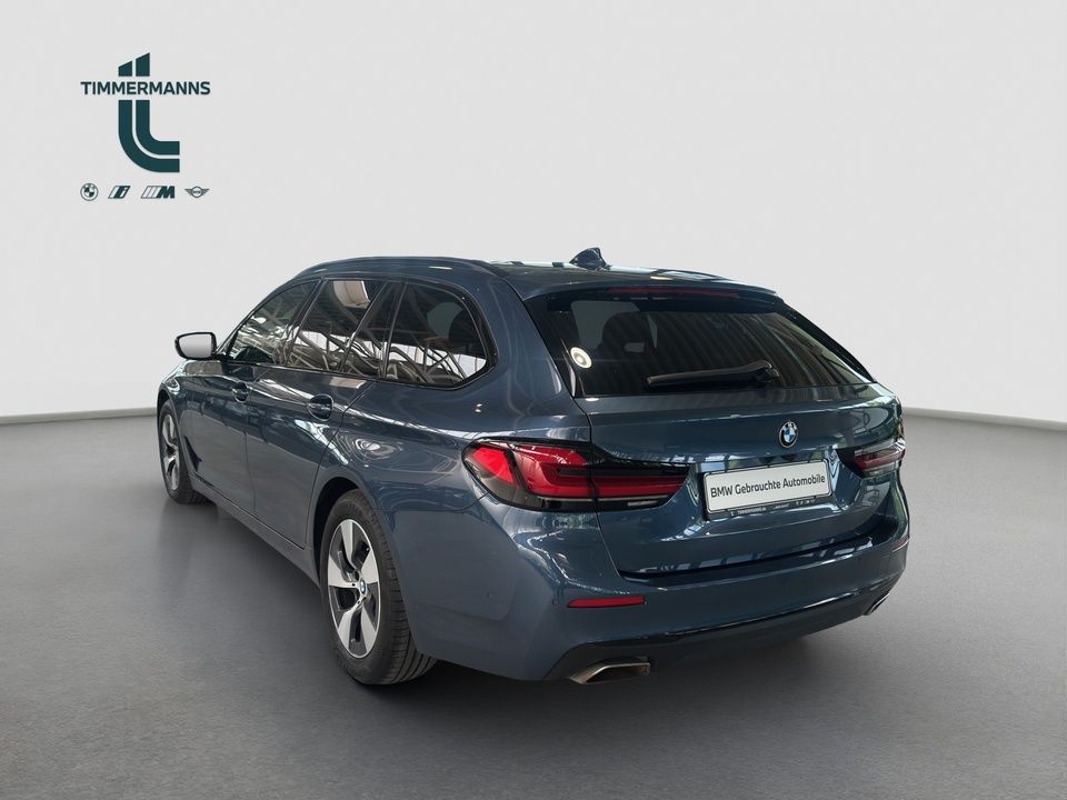 BMW 530i xDrive Touring Pano HUD AHK H&K DrAssProf foto 3