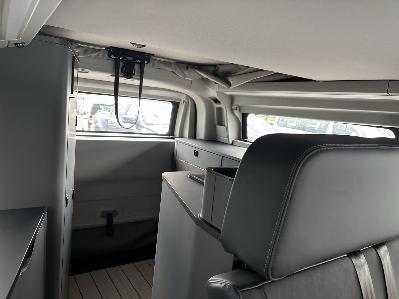 Fahrzeugabbildung Ford Transit Custom 320 L2 Motorcaravan Nugget Activ