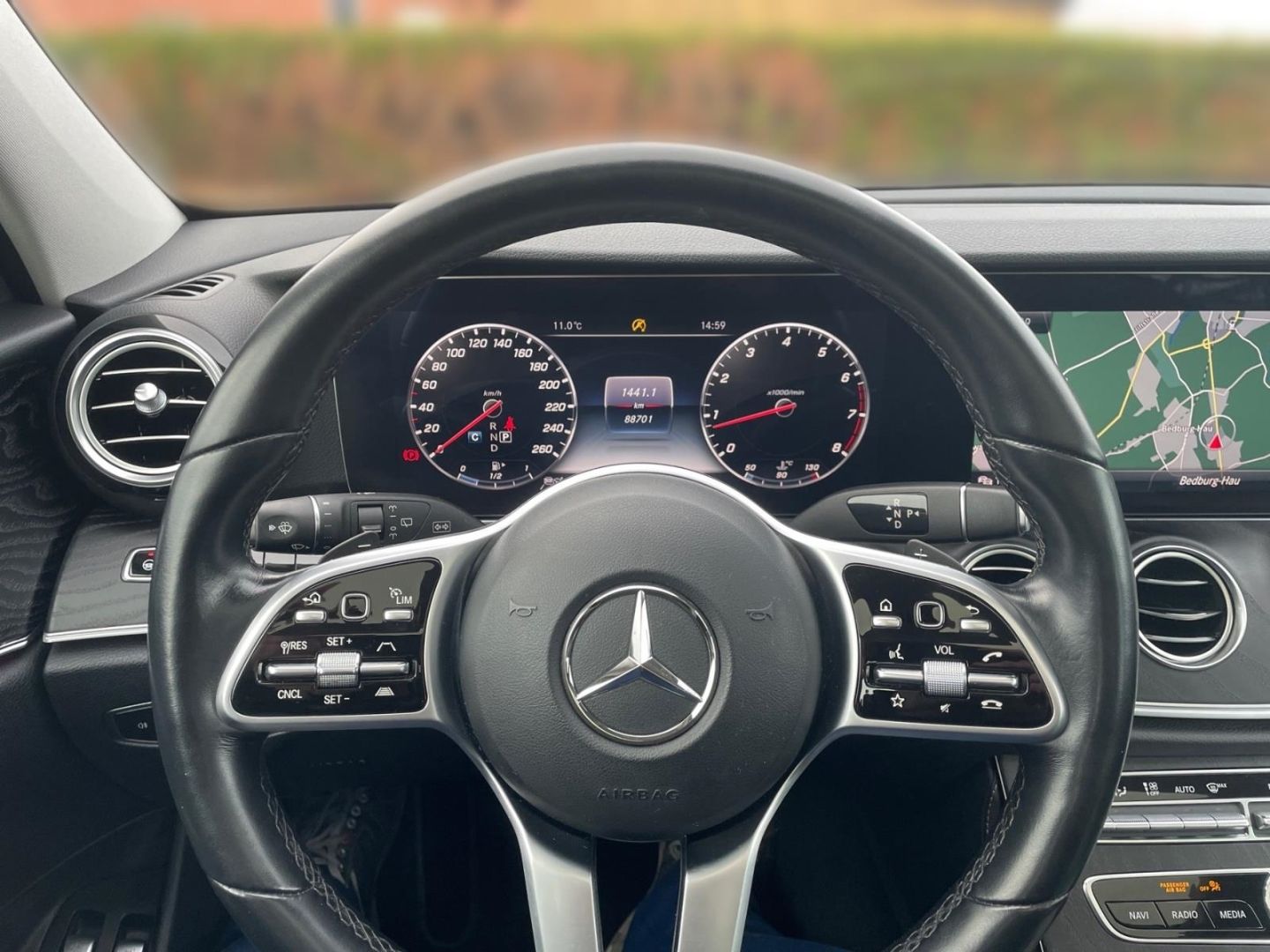 Fahrzeugabbildung Mercedes-Benz E 450 T-Modell 4Matic E-Klasse Avantgarde AHK