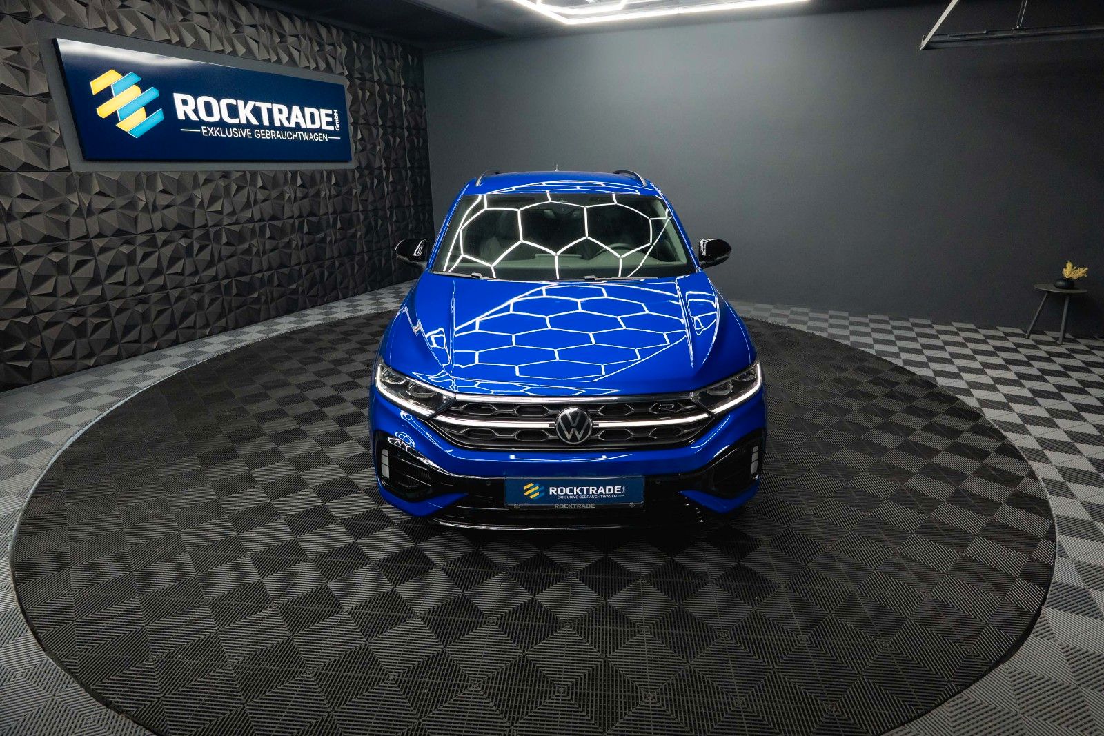 Fahrzeugabbildung Volkswagen T-Roc R 4Motion Black Design *ACC*Matrix*DAB+*