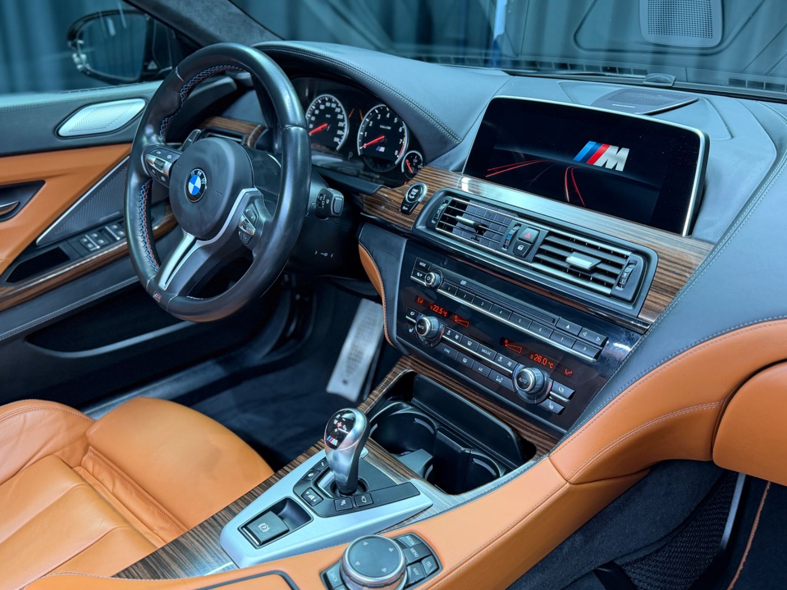 Fahrzeugabbildung BMW M6 Gran Coupe Competition|B/O|NIGHT-VISION|VOLL|