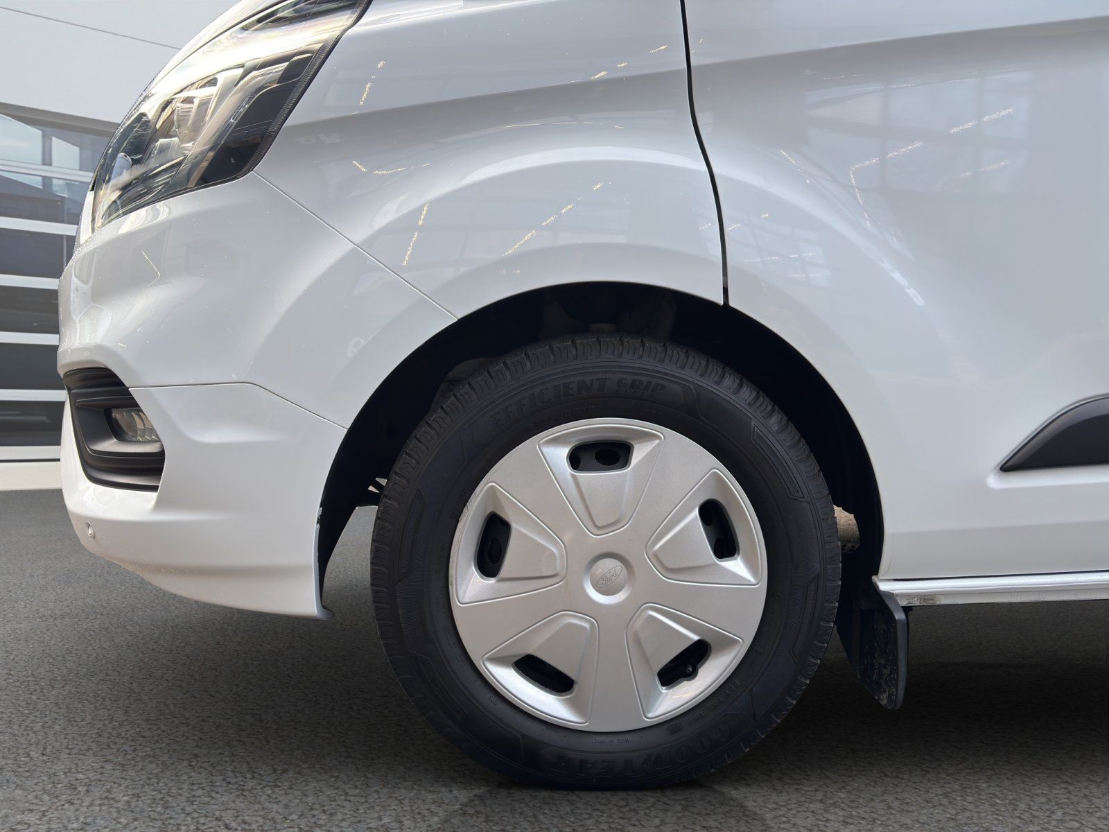 Fahrzeugabbildung Ford Transit Custom 340 L1 Trend