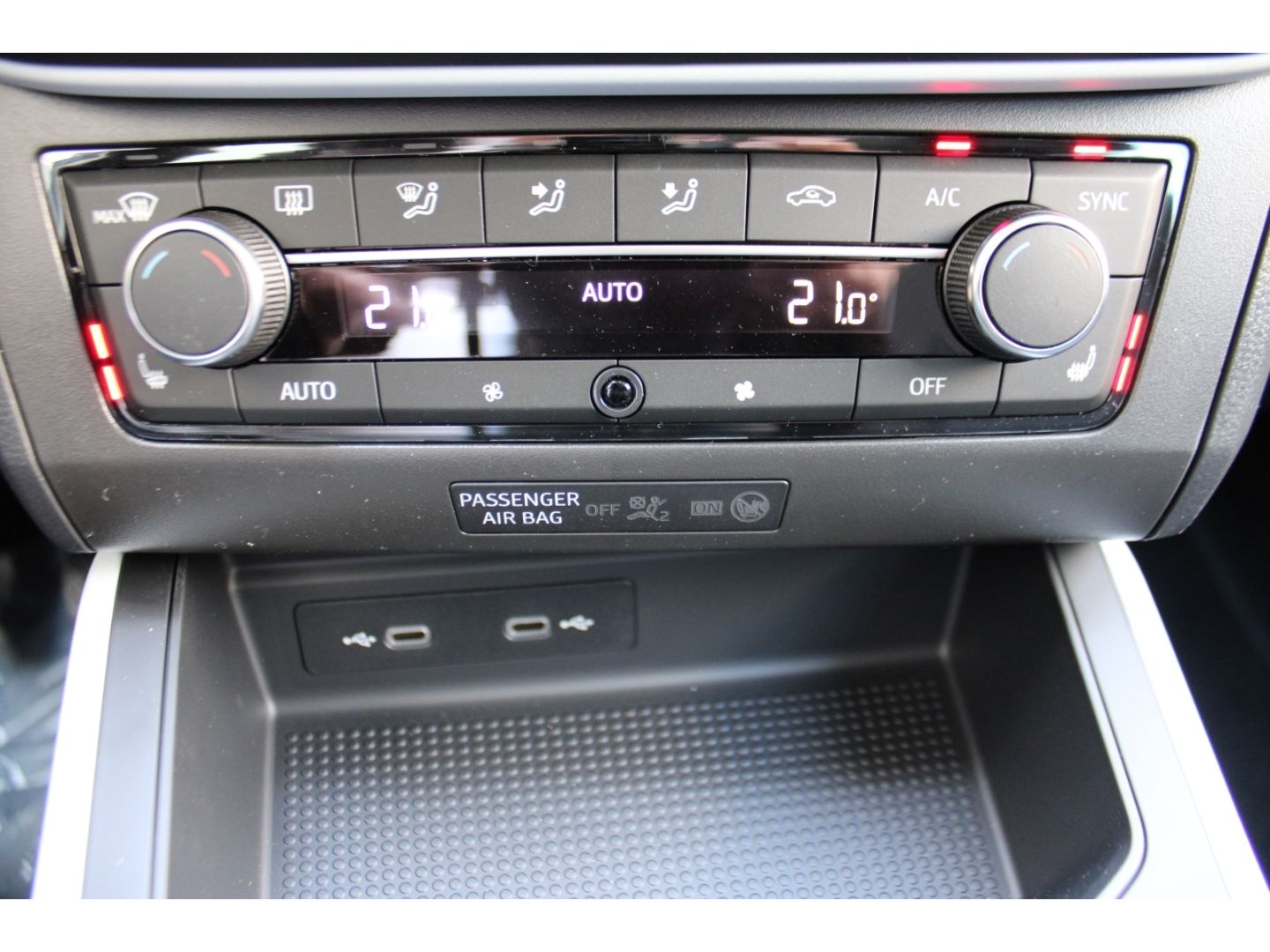SEAT Arona 1.0 TSi Style LED GRA Full Link AHK PDC DA - Image 24