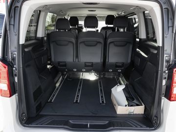 Mercedes V 220 - 8