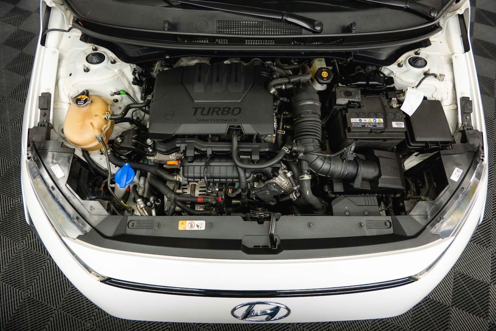 Fahrzeugabbildung Hyundai BAYON Intro Edition MildHybrid DCT 2WD Pluspaket
