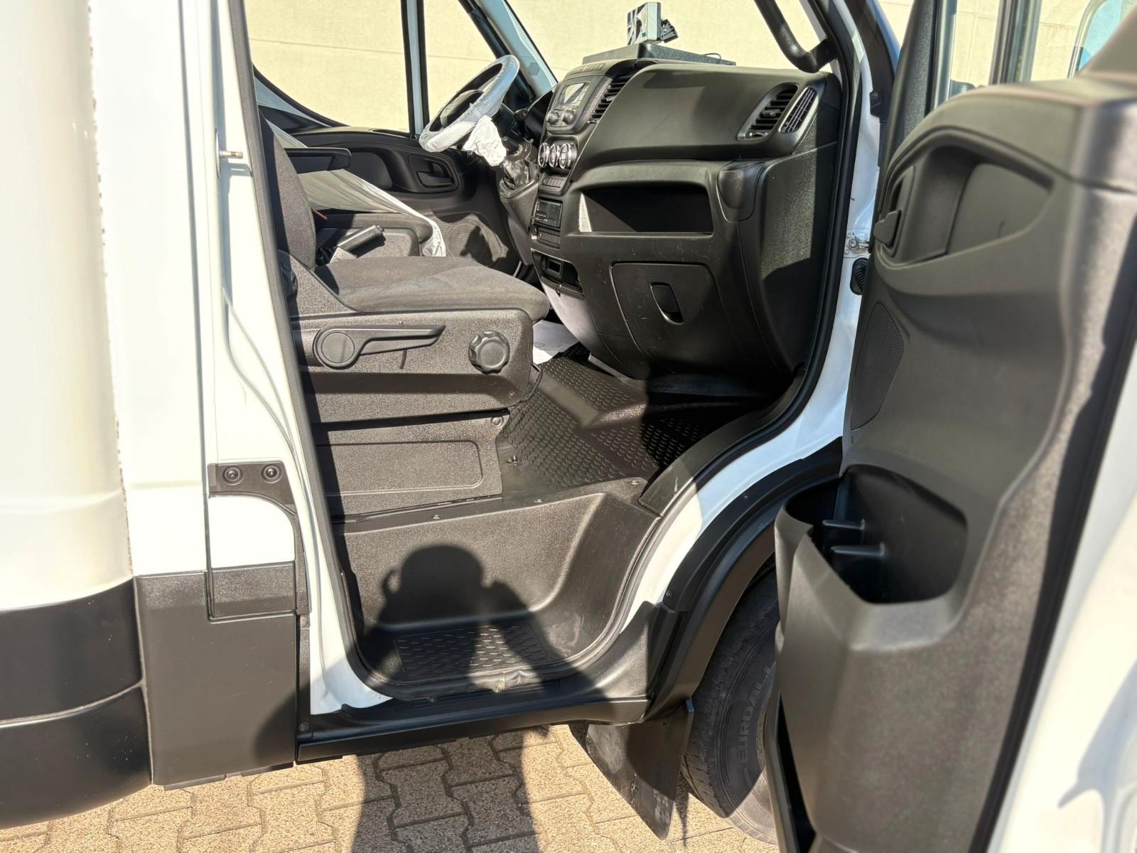 Iveco Daily 70C18/UNIKAT/XXL 5.30P/Schlafkabine/Klima/