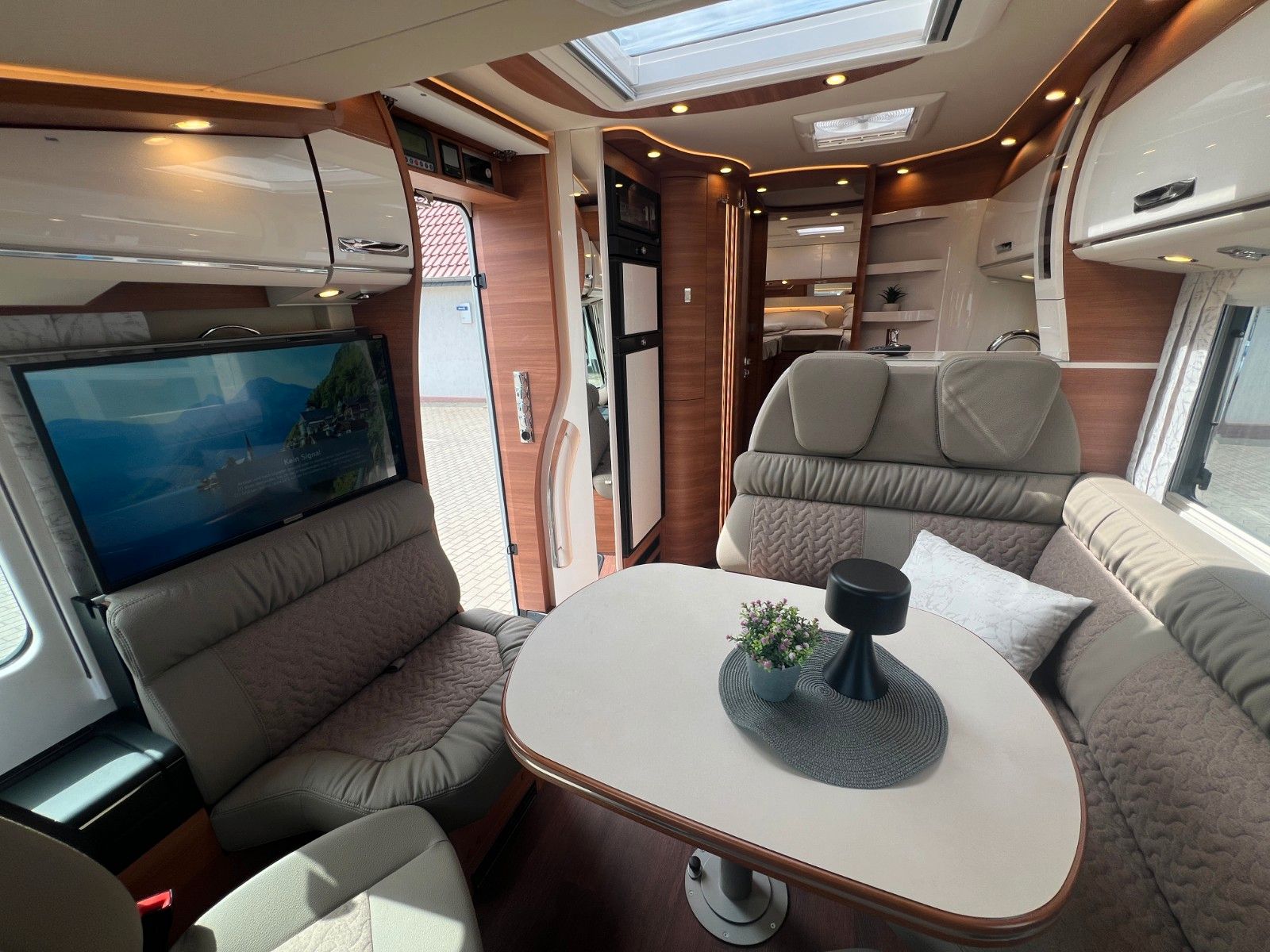 Fahrzeugabbildung Carthago chic c-line I 4.9 LE L Mercedes Benz Sprinter 25