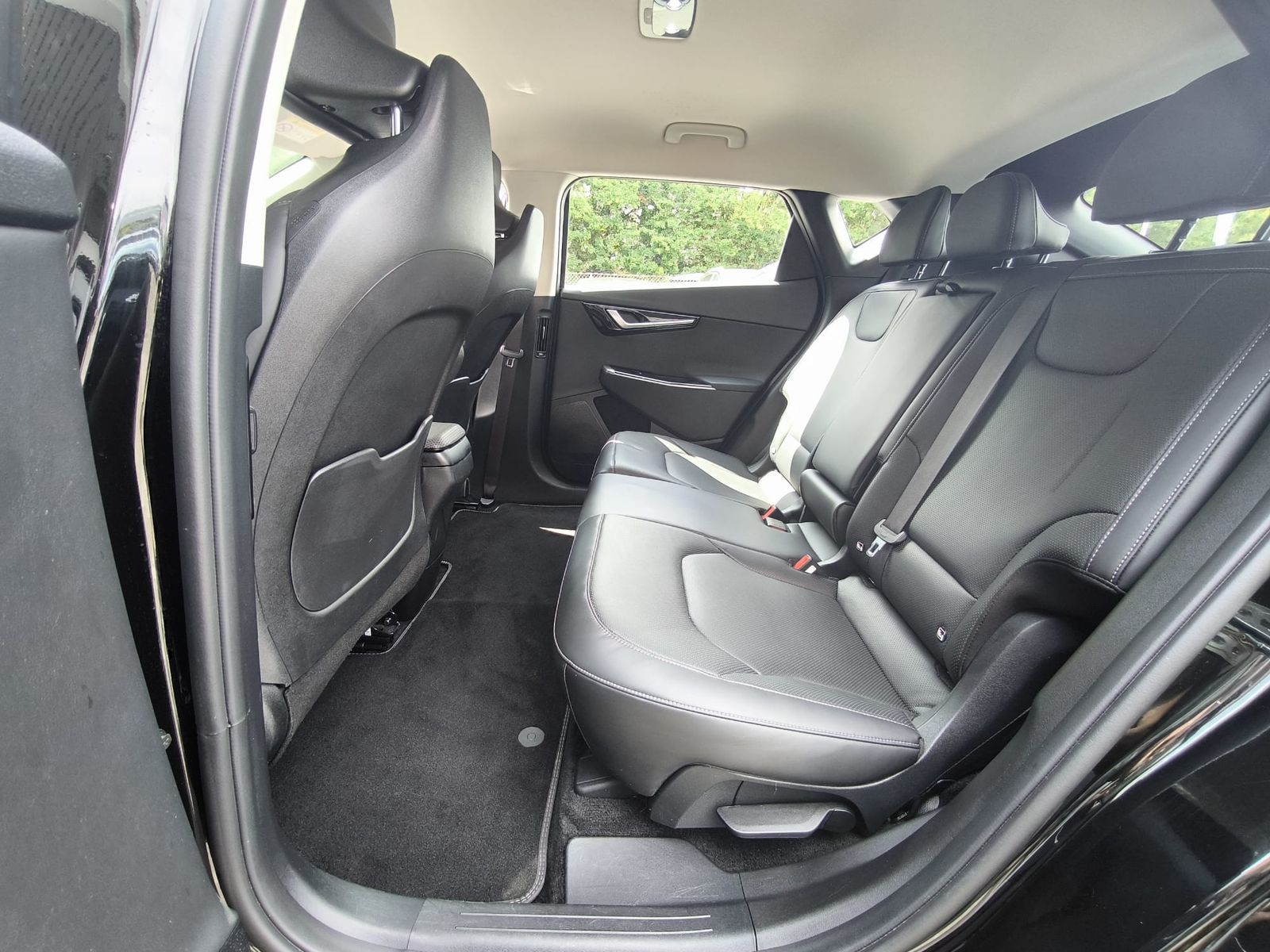Fahrzeugabbildung Kia EV6 2WD WERKSGAR+NAVI+LED+SHZ+DAB+KAMERA+ACC+19"
