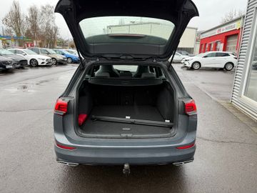 Volkswagen Golf VIII Variant R-Line+AHK+LED+HeadUp+VirtualC