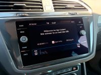 Volkswagen Tiguan 2.0 TSI DSG 4M R-LINE 1.HD LEDER AHK H-UP bei Autohaus Landmann & Maier OHG