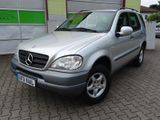 Mercedes-Benz ML 320 AHK Klima PDC - aus 2000: Geländewagen