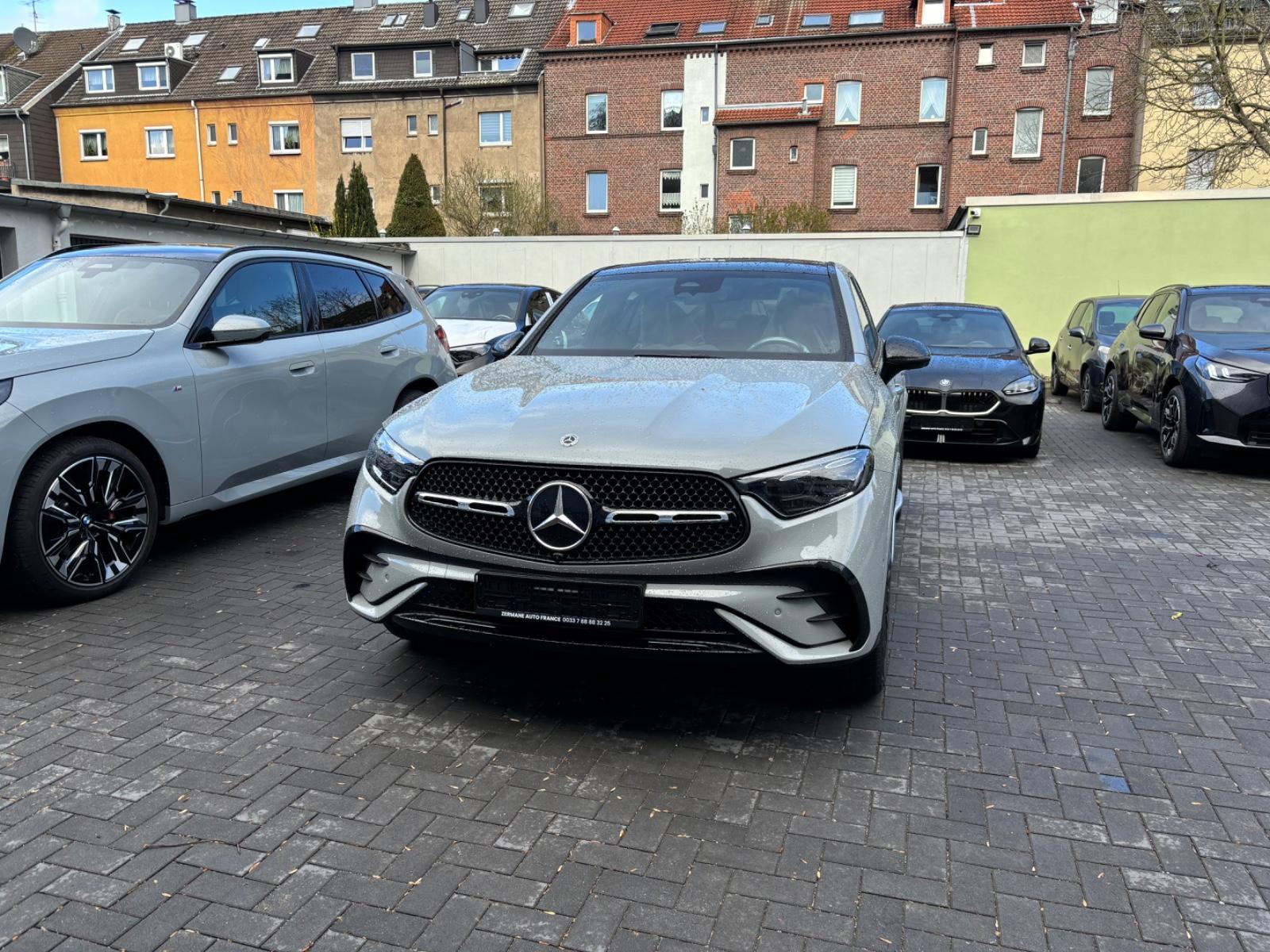 Mercedes-Benz GLC 300d/Burmester/PANO/HUD/AHK/Carbon/Airmatic