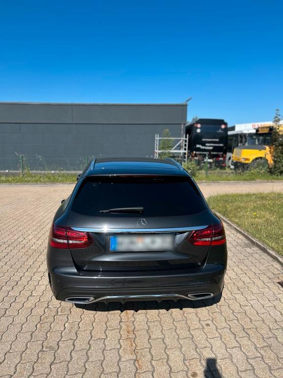 Mercedes-Benz C 220