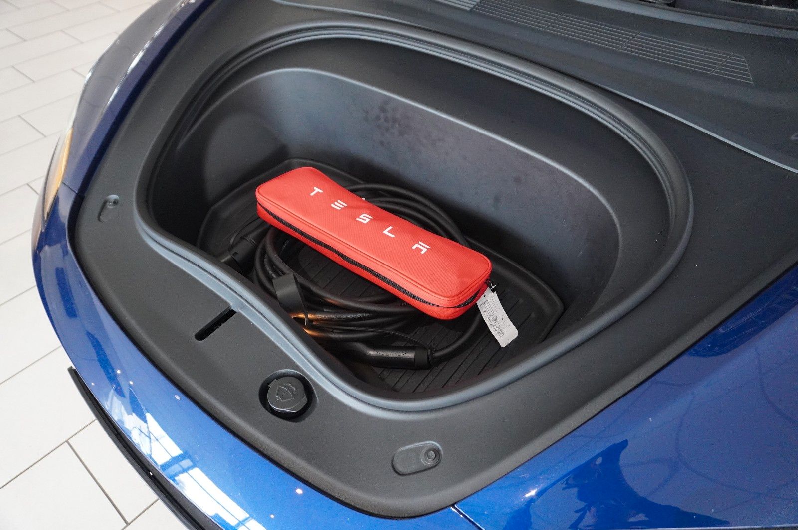 Fahrzeugabbildung Tesla Model 3 HIGHLAND DUAL-MOTOR NAVI/LED/KAMERA/AMD