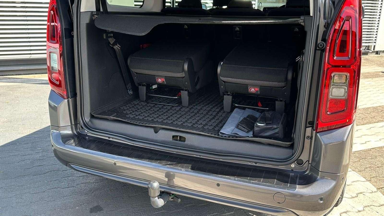 Fahrzeugabbildung Opel Combo Elegance 130