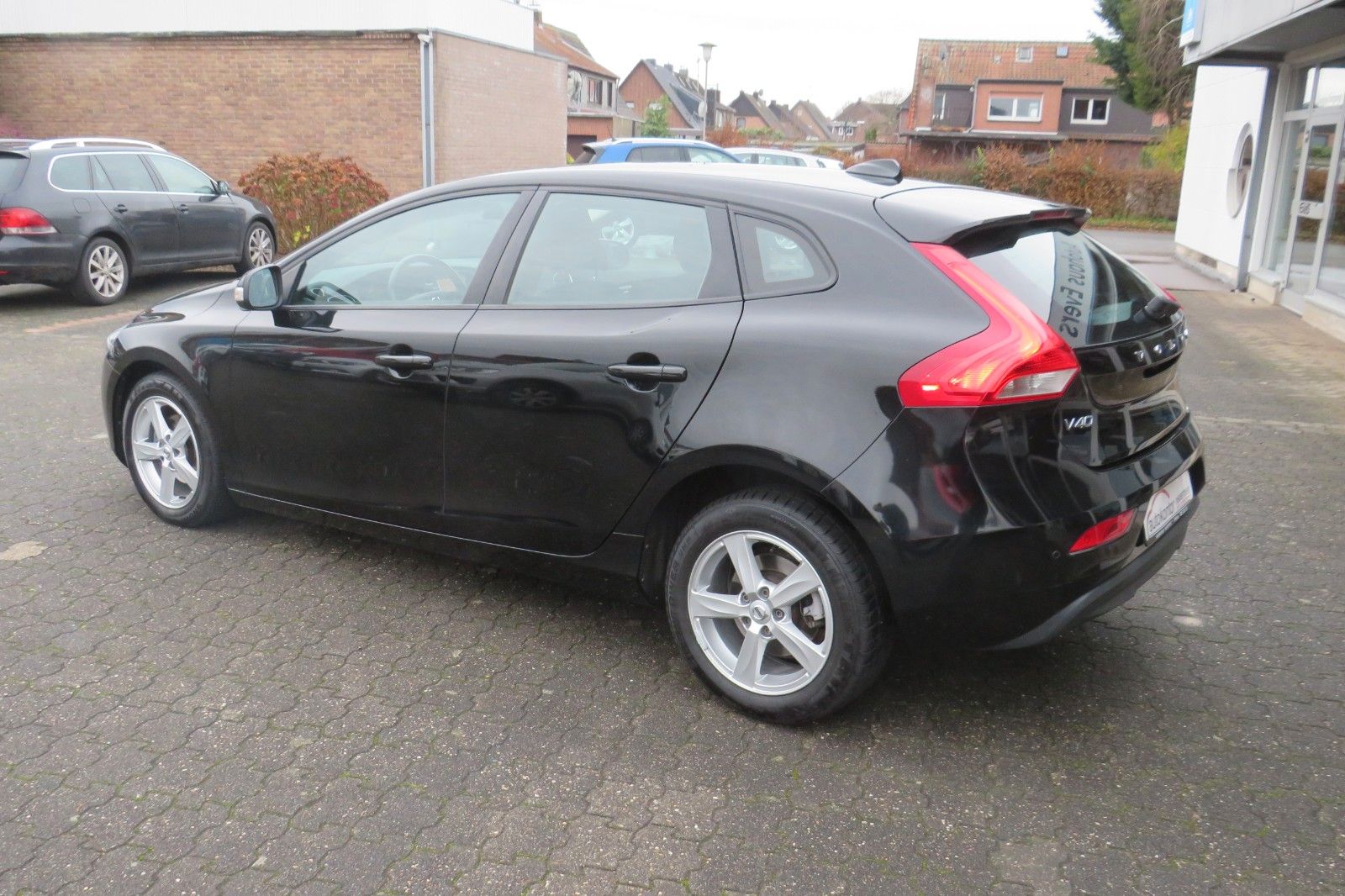 Fahrzeugabbildung Volvo V40 Kinetic NAVI TELVOR KLIMATRONIC 8-FACH ALU