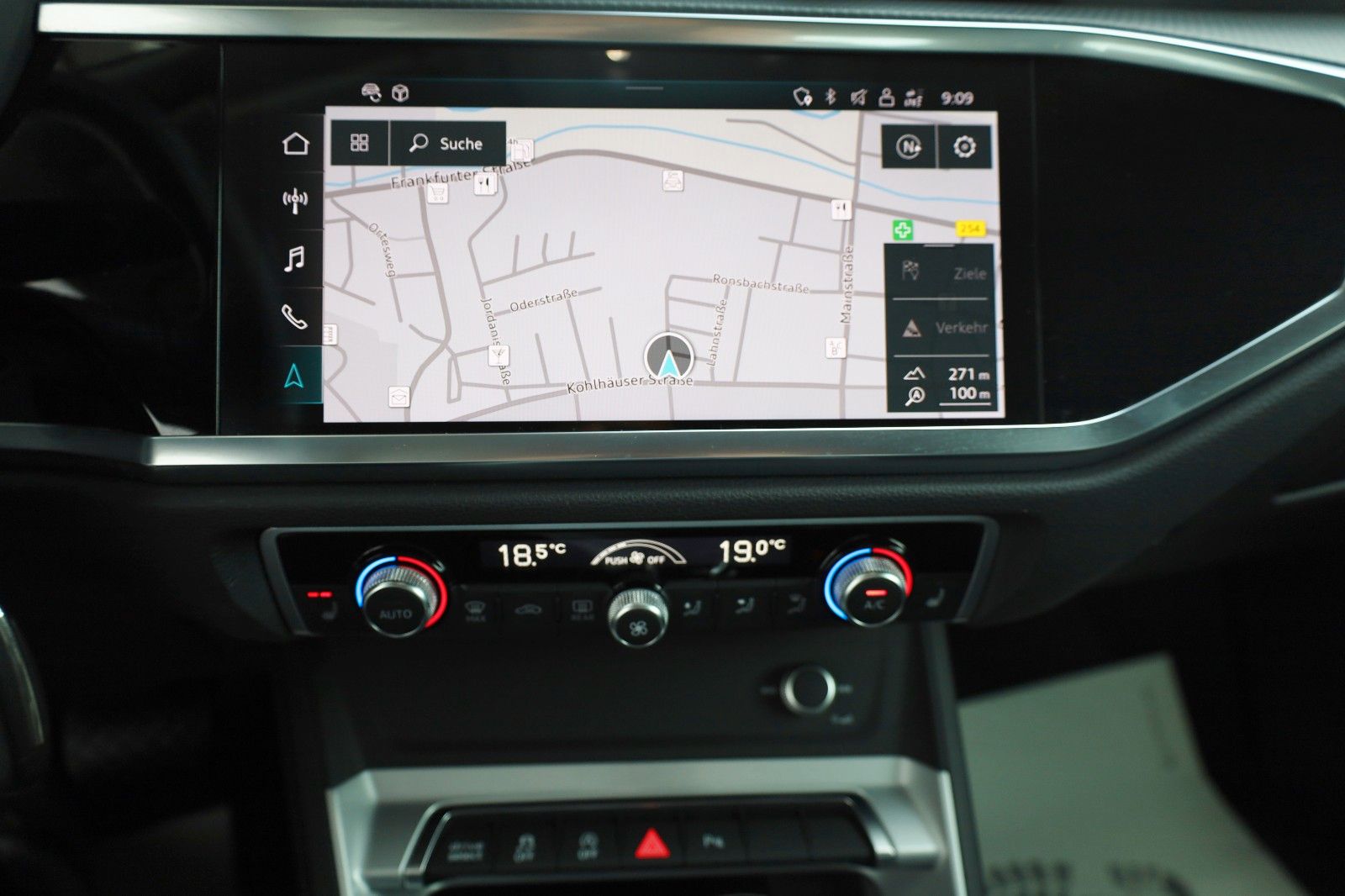 Fahrzeugabbildung Audi Q3 Sportback 35 TFSI S line,T.Leder,Navi,LED,SH